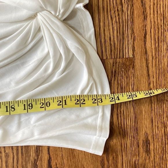 NWT White Top - Picture 7 of 7